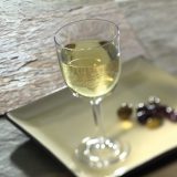 Pahar vin alb su rosu