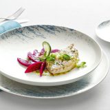 Refletions, vesela pentru feluri speciale de mancare, paste sau salate, decorul prezentarii este deja inceput de forma si decorul farfuriilor