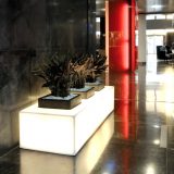 Ansamblu ghivece cu suport luminos, lungime 148cm